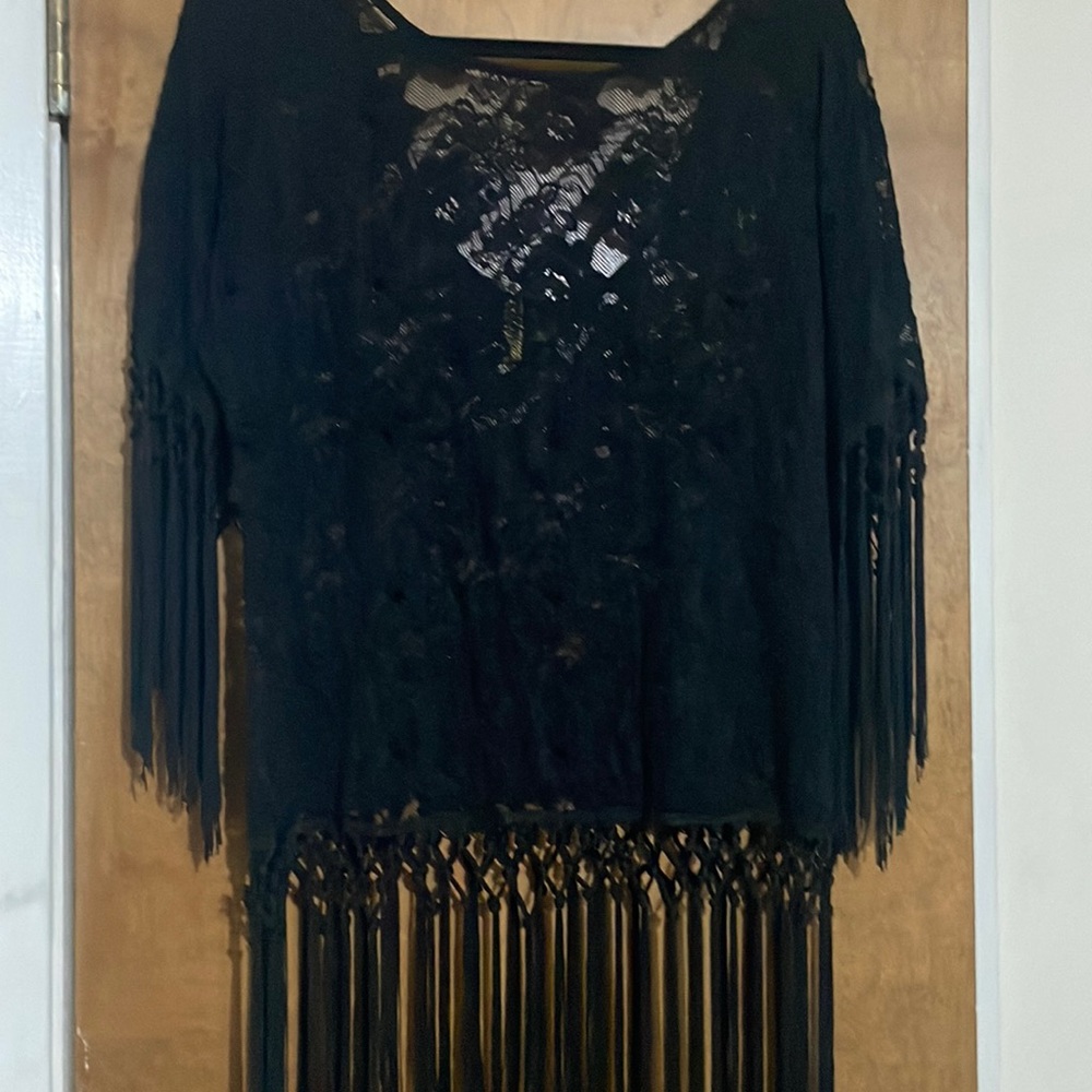 FUN FRINGE TOP - Picture 1 of 6